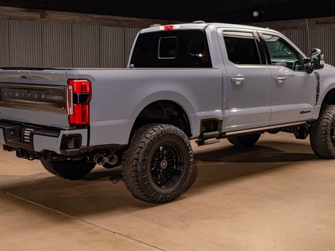 Used 2024 Ford F250 Limited image 10