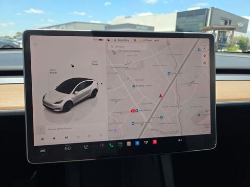 Used 2023 Tesla Model Y Long Range AWD/4WD image 26