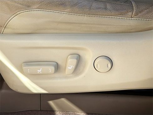 Used 2018 Lexus GX 460 image 24