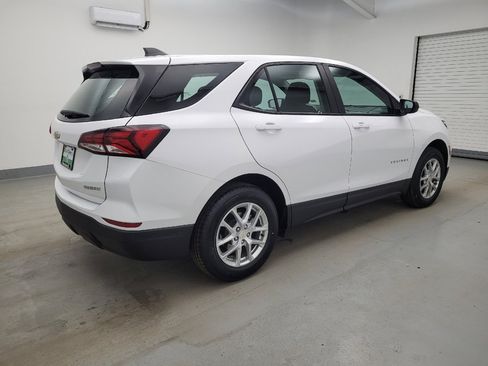 Used 2024 Chevrolet Equinox LS image 10