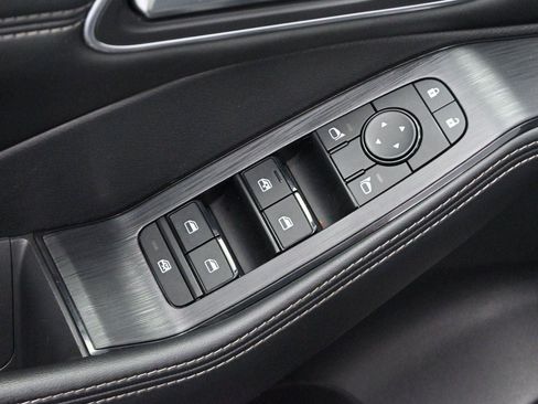 Used 2021 Nissan Rogue SV w/ Premium Package FWD image 12