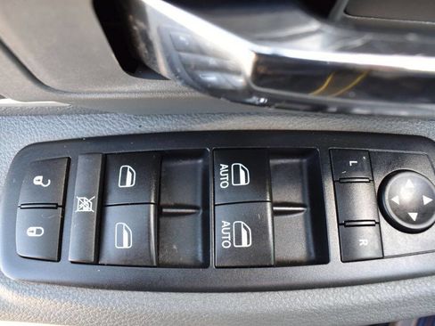 Used 2017 RAM 1500 Outdoorsman image 12