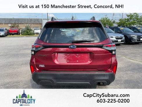 Used 2025 Subaru Forester AWD/4WD image 5