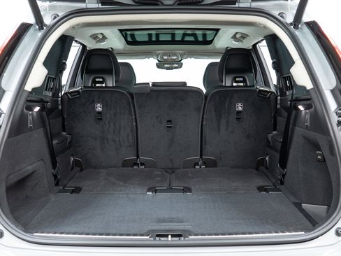 New 2026 Volvo XC90 B6 Ultra w/ Lounge Package image 10