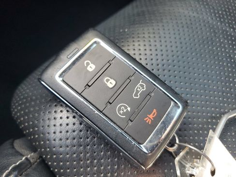 Used 2021 Jeep Grand Cherokee L Overland w/ Luxury Tech Group IV RWD image 24