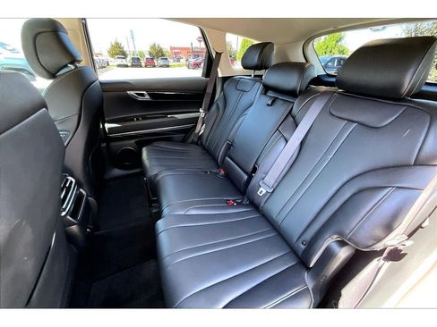 Used 2024 Chrysler Pacifica Touring-L FWD image 28