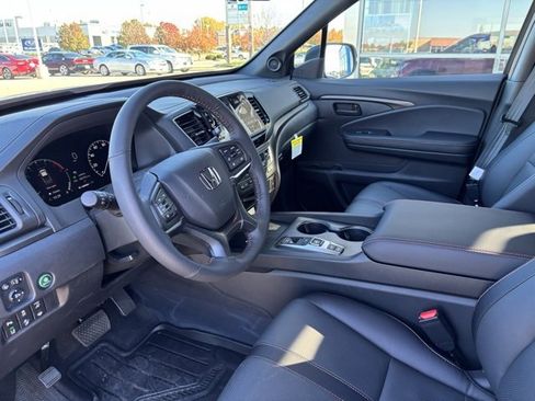 Certified 2025 Honda Ridgeline TrailSport image 11