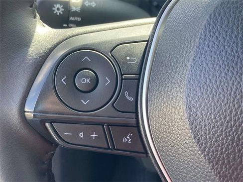 Used 2025 Toyota Corolla SE image 18