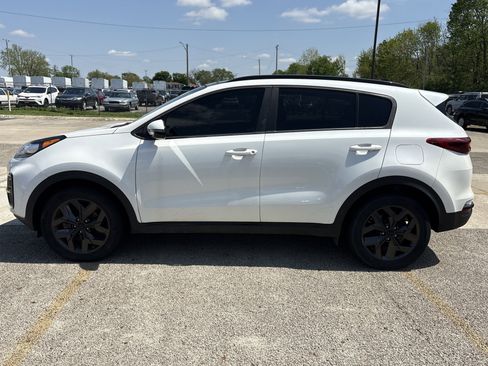 Used 2022 Kia Sportage Nightfall Edition image 1