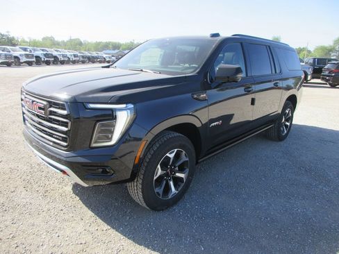 New 2026 GMC Yukon XL AT4 Ultimate AWD/4WD image 9