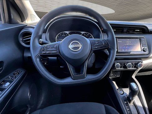 Used 2024 Nissan Kicks S image 5