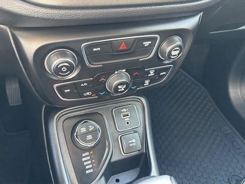 Used 2019 Jeep Compass Trailhawk AWD/4WD image 19