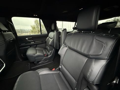 New 2025 Ford Expedition Max Platinum w/ Stealth Performance Package image 28