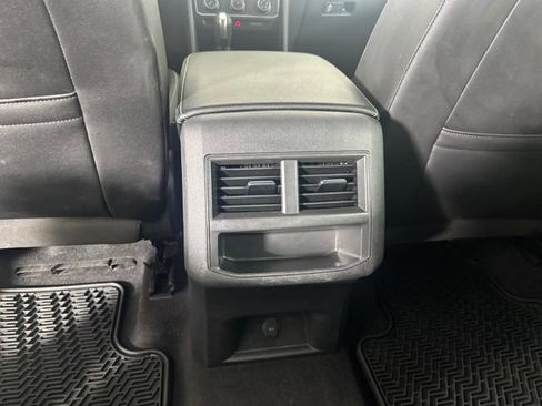 Used 2022 Volkswagen Atlas Cross Sport SE AWD/4WD image 21