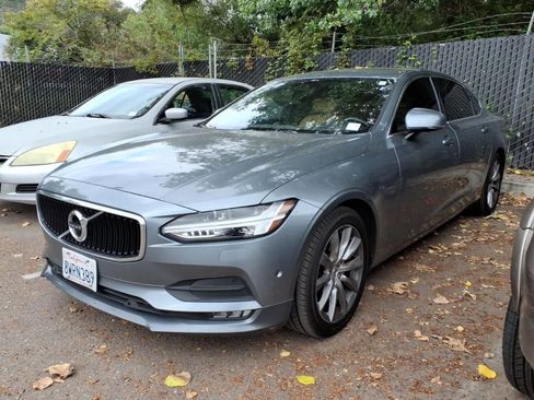 Used 2018 Volvo S90 T6 Momentum w/ Convenience Package AWD/4WD image 1