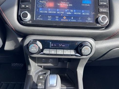 Used 2024 Nissan Kicks SR image 14