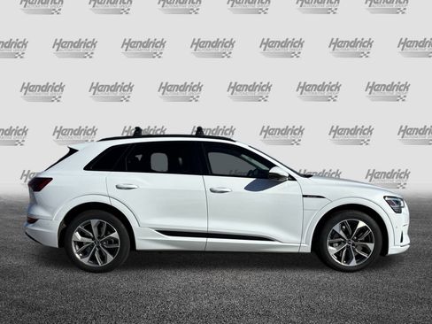 Used 2021 Audi e-tron Premium Plus image 10