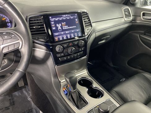 Used 2019 Jeep Grand Cherokee Limited image 27