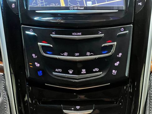 Used 2018 Cadillac Escalade Premium Luxury w/ LPO, Radiant Package AWD/4WD image 27
