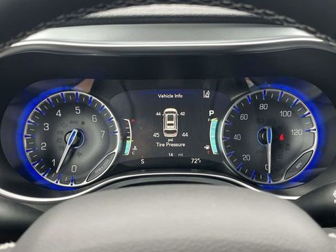 New 2026 Chrysler Pacifica Limited image 28