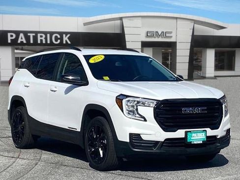 Certified 2023 GMC Terrain SLE w/ Driver Convenience Package image 1