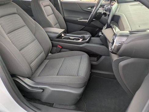 Used 2025 Chevrolet Equinox LT image 29