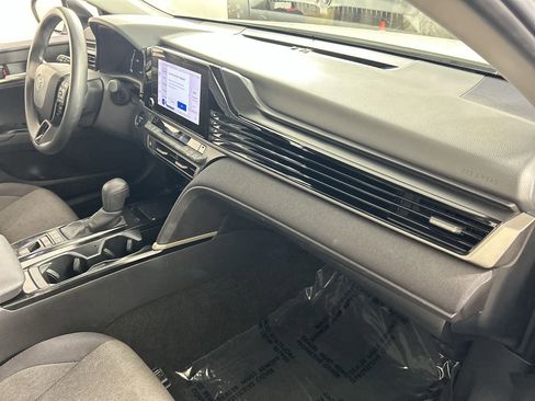 Used 2025 Toyota Camry LE image 26