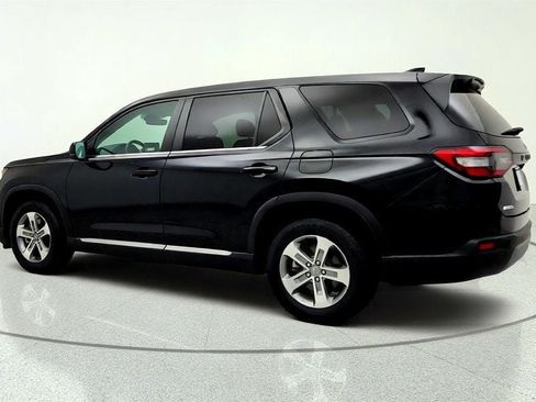 Used 2023 Honda Pilot EX-L image 7
