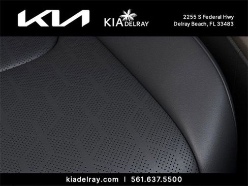 New 2026 Kia Carnival EX image 24