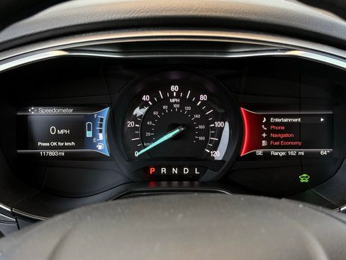 Used 2019 Ford Fusion SE FWD image 27