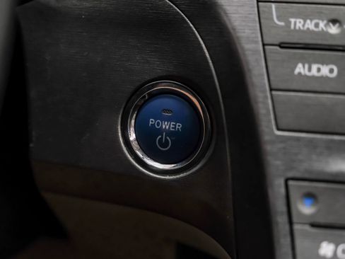 Used 2013 Toyota Prius Two FWD image 22