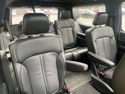 Used 2024 Jeep Wagoneer Series II w/ Convenience Group I image 13