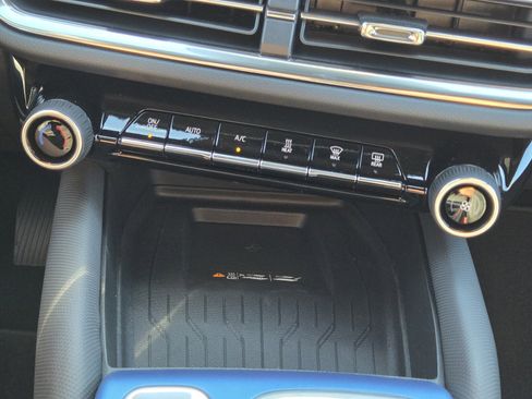 New 2026 Chevrolet Equinox EV LT image 14