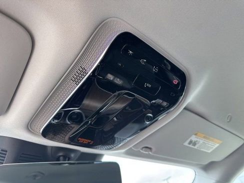 New 2025 Mercedes-Benz GLC 350e 4MATIC image 18