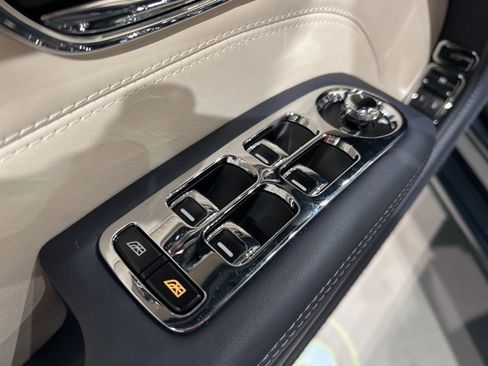 Used 2019 Bentley Mulsanne image 22