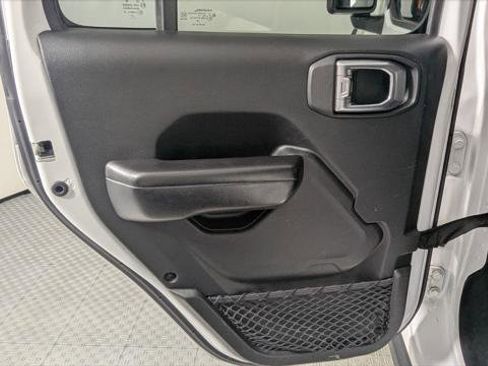 Used 2020 Jeep Wrangler Unlimited Rubicon image 16