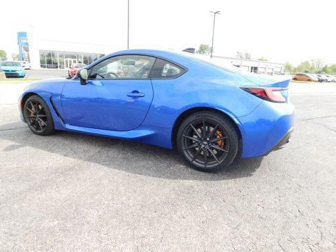 Used 2025 Subaru BRZ tS RWD image 5