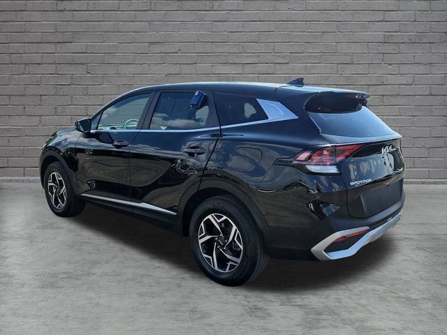Used 2024 Kia Sportage LX AWD/4WD image 3
