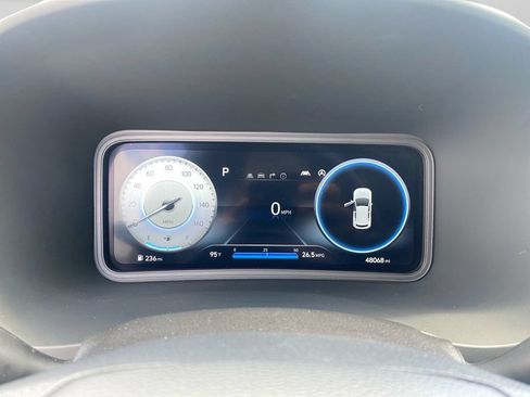 Used 2022 Hyundai Kona Limited FWD image 21