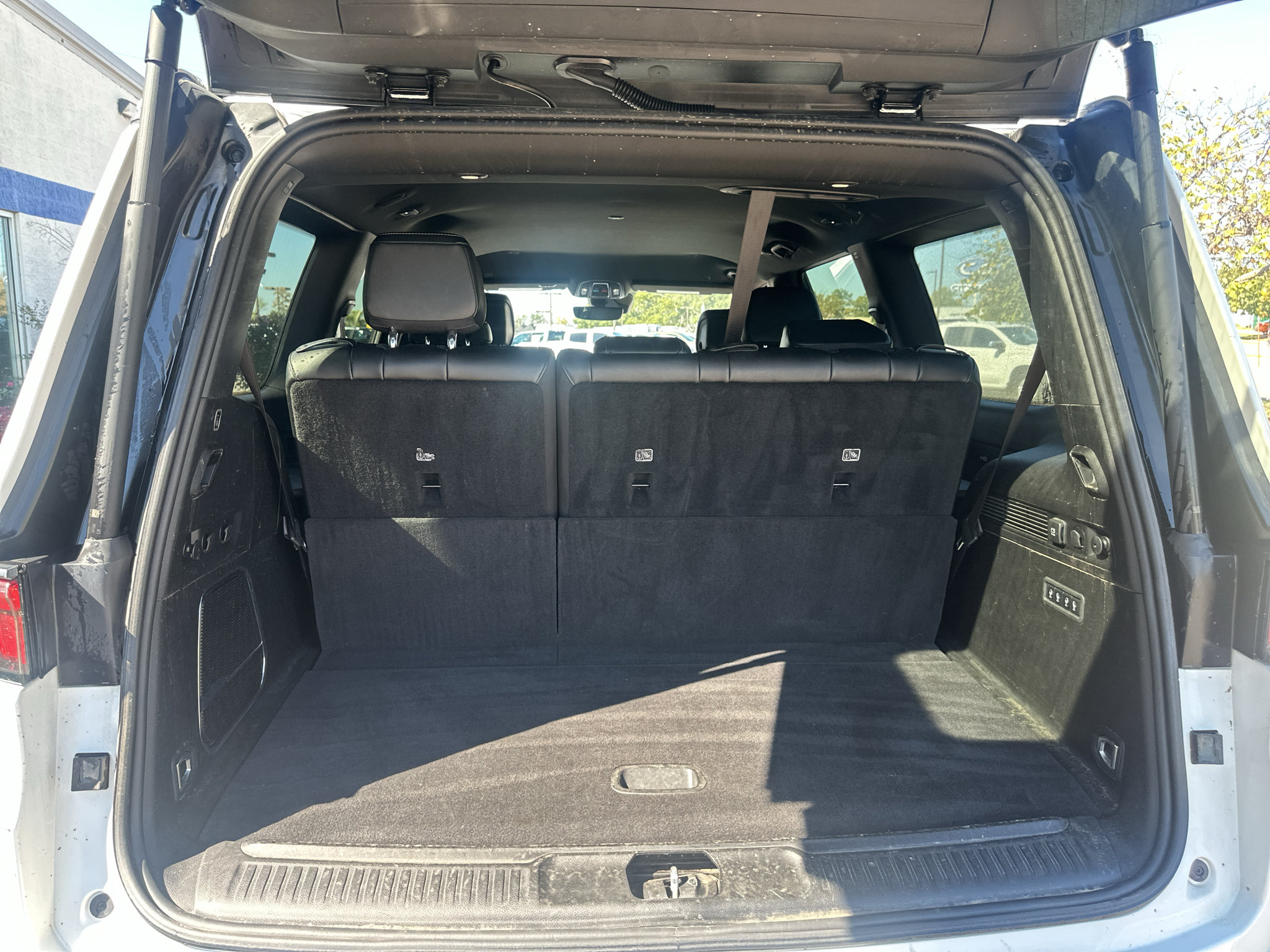 Used 2024 Jeep Wagoneer Series III AWD/4WD image 17