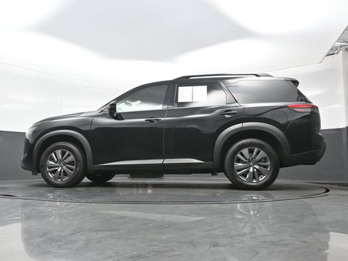 Used 2025 Nissan Pathfinder SV AWD/4WD image 32