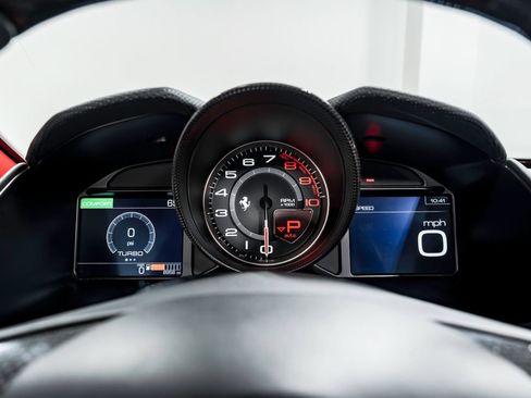 Used 2020 Ferrari Portofino RWD image 16