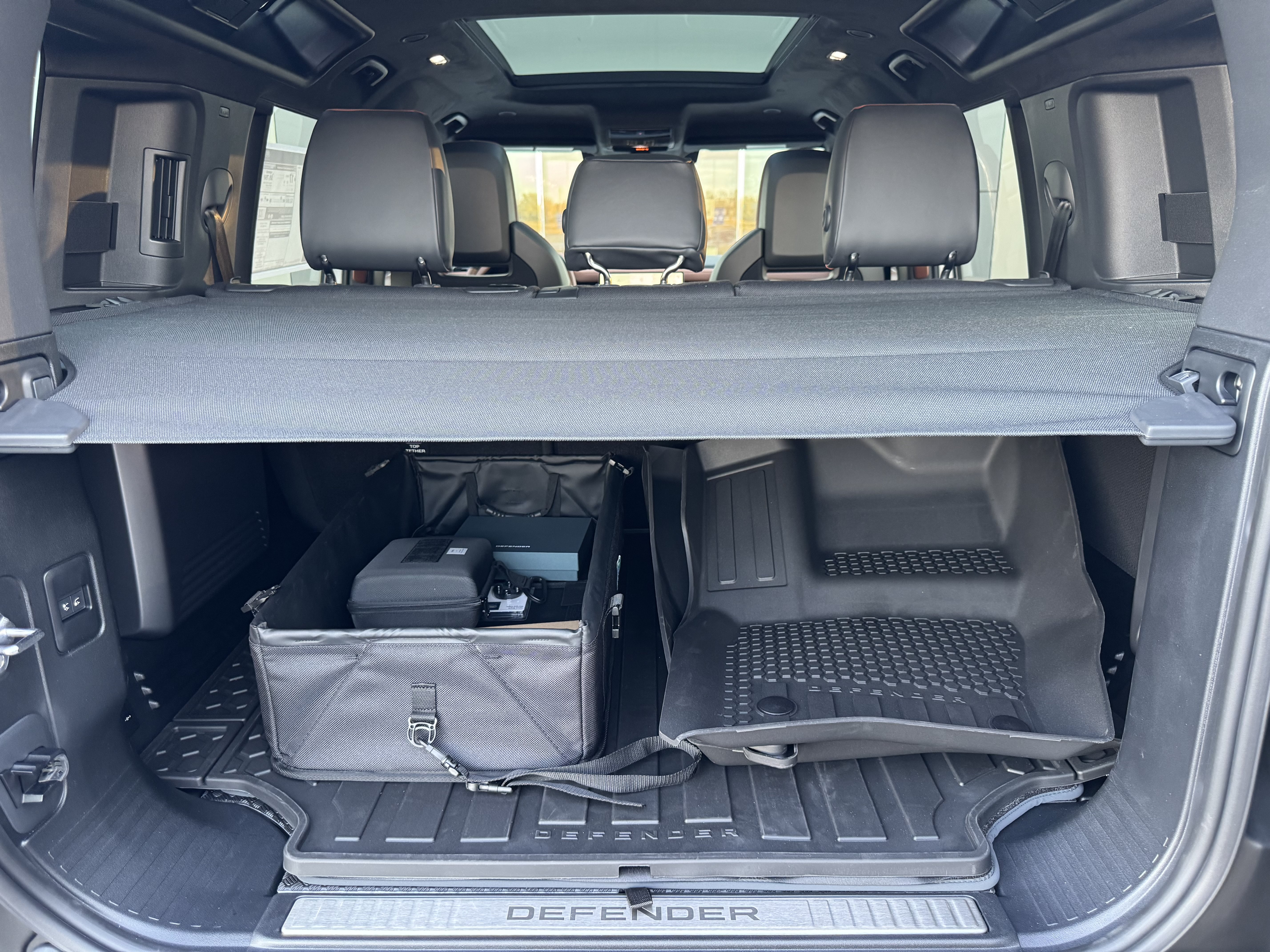 New 2026 Land Rover Defender 110 OCTA AWD/4WD image 35