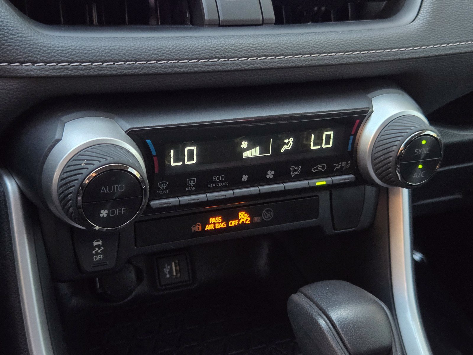 Certified 2024 Toyota RAV4 LE AWD/4WD image 18