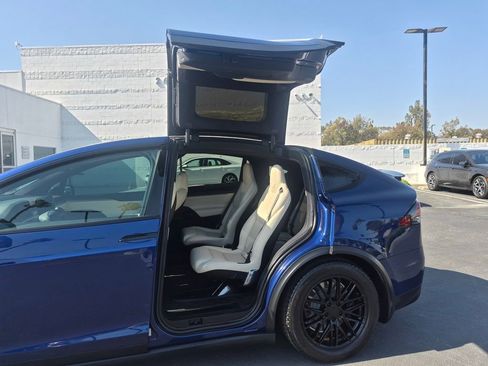 Used 2022 Tesla Model X AWD/4WD image 21