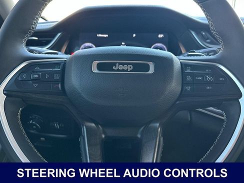 Used 2023 Jeep Grand Cherokee Limited w/ Trailer Tow Prep Group (B) AWD/4WD image 30