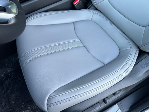 New 2025 Honda Pilot EX-L image 11