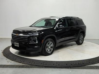 Used 2024 Chevrolet Traverse LT