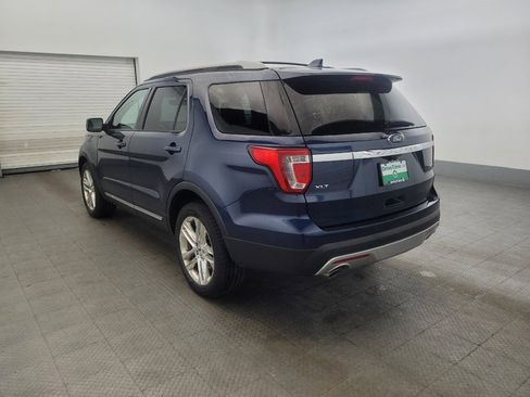 Used 2017 Ford Explorer XLT w/ Equipment Group 202A AWD/4WD image 5