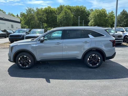 New 2026 Kia Sorento S AWD/4WD image 8